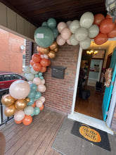 Load image into Gallery viewer, 13ft Balloon Cluster