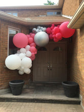 Load image into Gallery viewer, 13ft Balloon Cluster