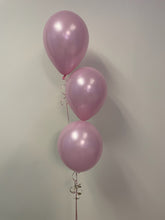 Load image into Gallery viewer, Staggered 3 Balloon Bouquet