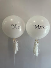 Load image into Gallery viewer, Mr. &amp; Mrs. 24&quot; Balloons
