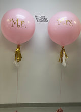 Load image into Gallery viewer, Mr. &amp; Mrs. 24&quot; Balloons
